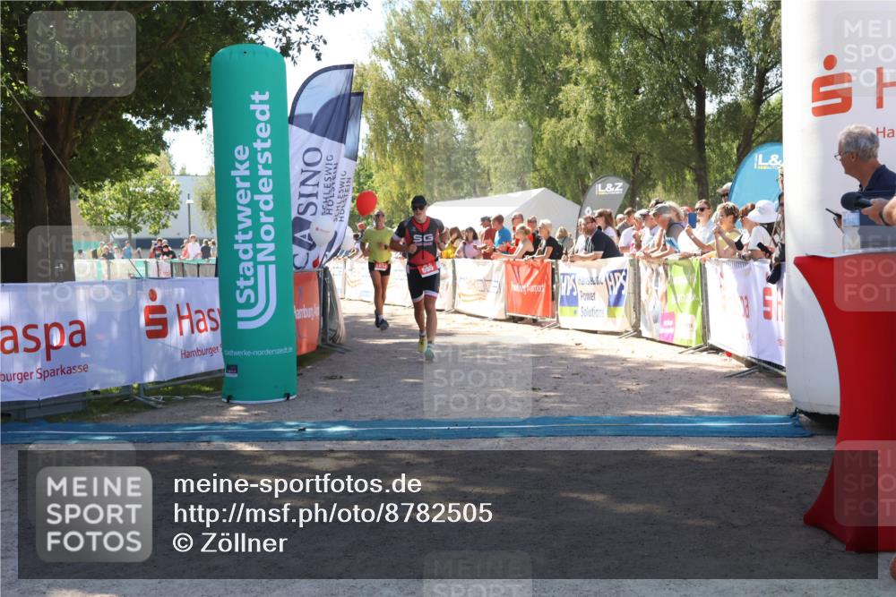 07.09.2025 - 19. Norderstedt Triathlon Zöllner http://msf.ph/oto/8782505 07.09.2025 13:00:44 Ziel 695, 1247 meine-sportfotos.de