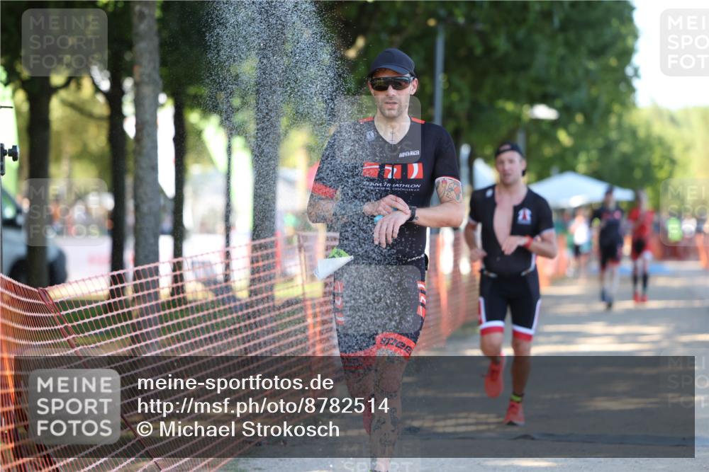 07.09.2025 - 19. Norderstedt Triathlon Michael Strokosch http://msf.ph/oto/8782514 07.09.2025 16:09:58 Laufen 442, 521, 525, 546 meine-sportfotos.de