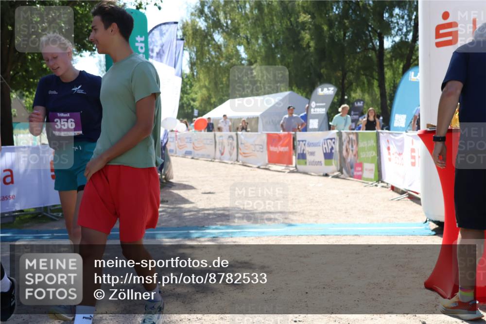 07.09.2025 - 19. Norderstedt Triathlon Zöllner http://msf.ph/oto/8782533 07.09.2025 14:16:15 Ziel 356 meine-sportfotos.de