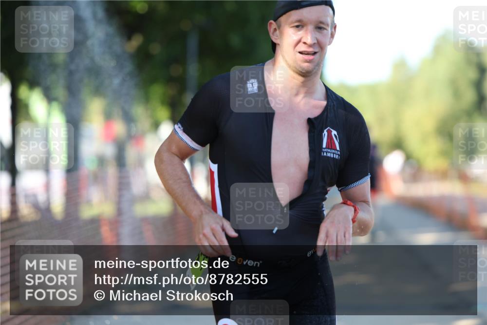 07.09.2025 - 19. Norderstedt Triathlon Michael Strokosch http://msf.ph/oto/8782555 07.09.2025 16:10:01 Laufen 521, 525, 546 meine-sportfotos.de