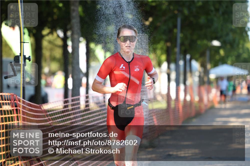 07.09.2025 - 19. Norderstedt Triathlon Michael Strokosch http://msf.ph/oto/8782602 07.09.2025 16:10:06 Laufen 521 meine-sportfotos.de