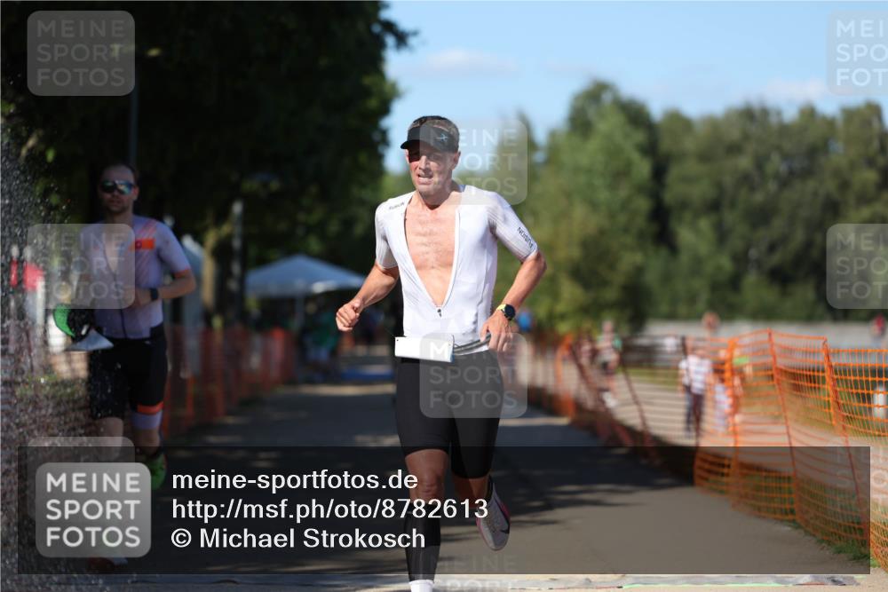 07.09.2025 - 19. Norderstedt Triathlon Michael Strokosch http://msf.ph/oto/8782613 07.09.2025 15:14:23 Laufen 1017, 1401 meine-sportfotos.de