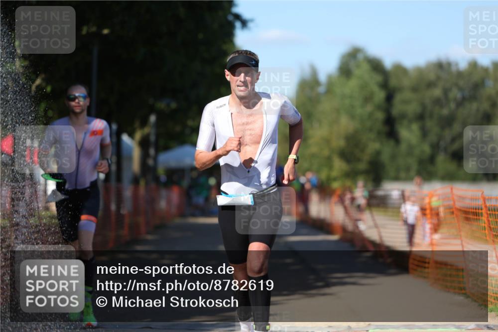 07.09.2025 - 19. Norderstedt Triathlon Michael Strokosch http://msf.ph/oto/8782619 07.09.2025 15:14:24 Laufen 1017, 1401 meine-sportfotos.de