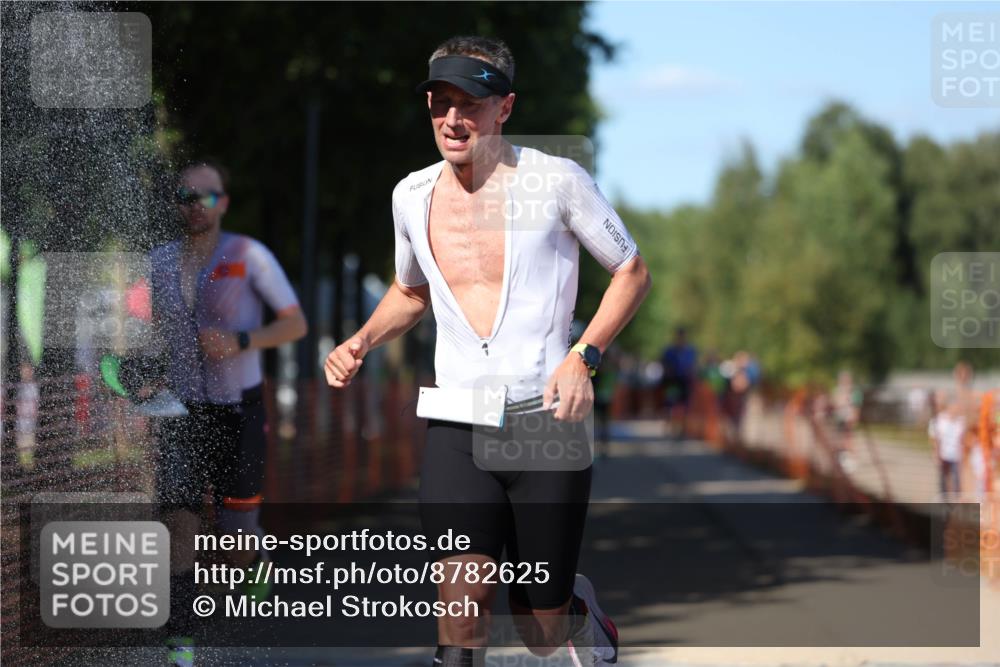 07.09.2025 - 19. Norderstedt Triathlon Michael Strokosch http://msf.ph/oto/8782625 07.09.2025 15:14:24 Laufen 1017, 1401 meine-sportfotos.de
