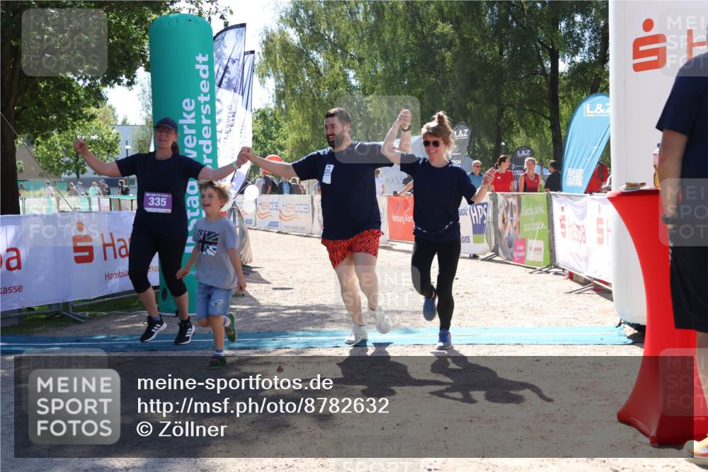 07.09.2025 - 19. Norderstedt Triathlon Zöllner http://msf.ph/oto/8782632 07.09.2025 14:18:33 Ziel 335 meine-sportfotos.de