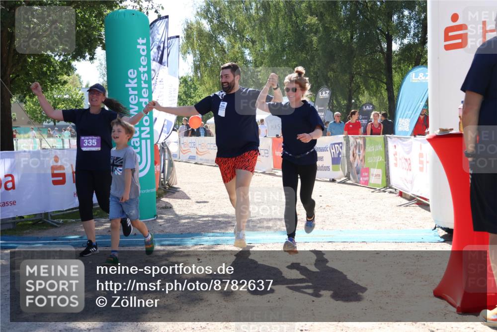 07.09.2025 - 19. Norderstedt Triathlon Zöllner http://msf.ph/oto/8782637 07.09.2025 14:18:33 Ziel 335 meine-sportfotos.de
