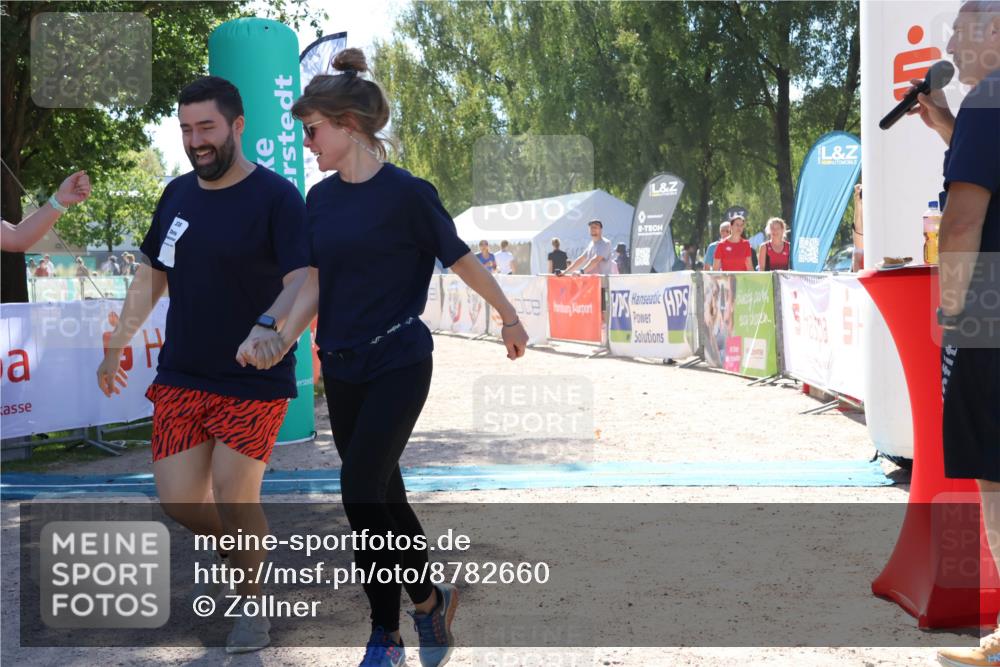 07.09.2025 - 19. Norderstedt Triathlon Zöllner http://msf.ph/oto/8782660 07.09.2025 14:18:34 Ziel 335 meine-sportfotos.de