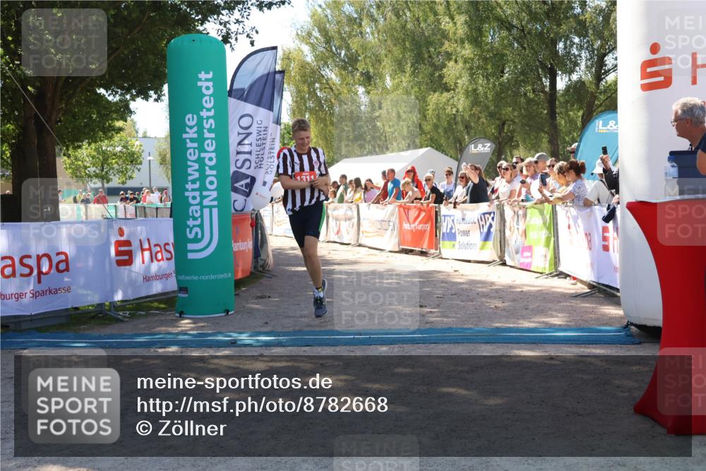 07.09.2025 - 19. Norderstedt Triathlon Zöllner http://msf.ph/oto/8782668 07.09.2025 13:01:14 Ziel 1311 meine-sportfotos.de