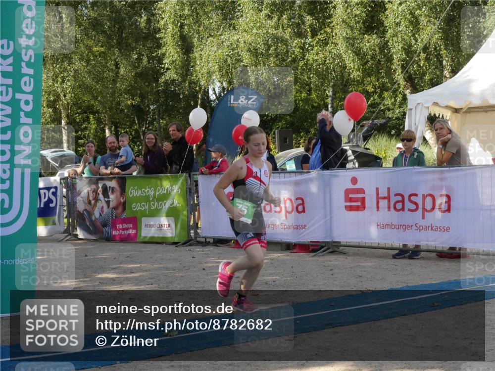 07.09.2025 - 19. Norderstedt Triathlon Zöllner http://msf.ph/oto/8782682 07.09.2025 11:07:12 Ziel 75 meine-sportfotos.de