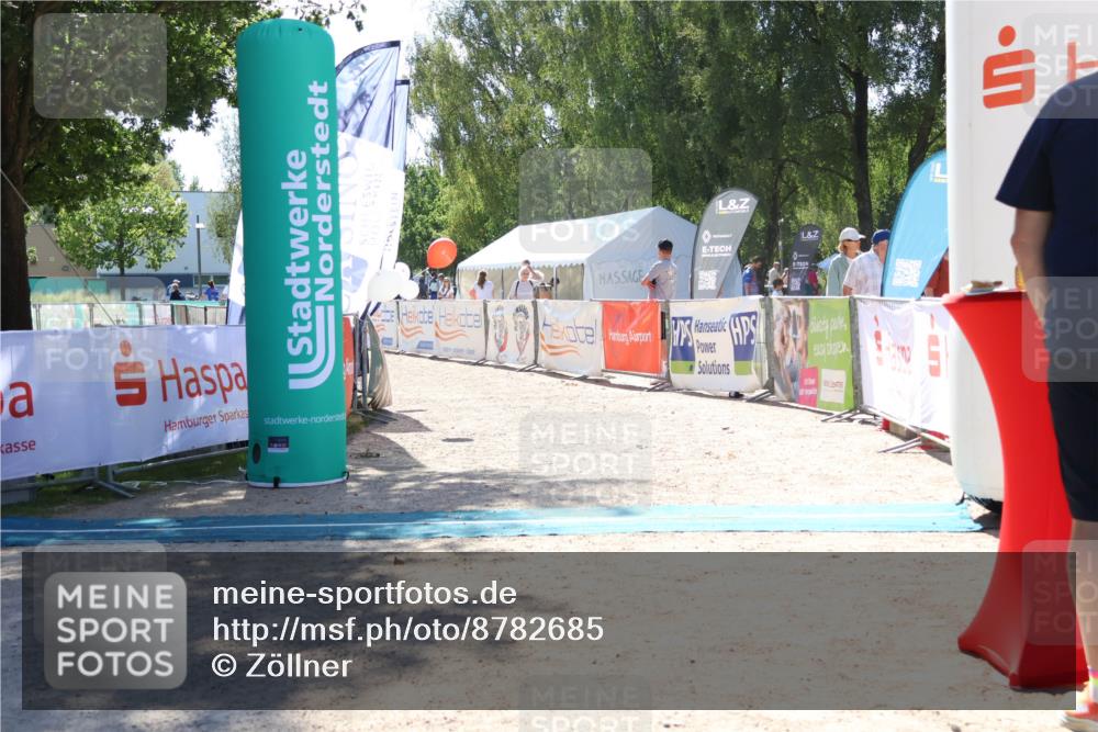 07.09.2025 - 19. Norderstedt Triathlon Zöllner http://msf.ph/oto/8782685 07.09.2025 14:19:38 Ziel  meine-sportfotos.de