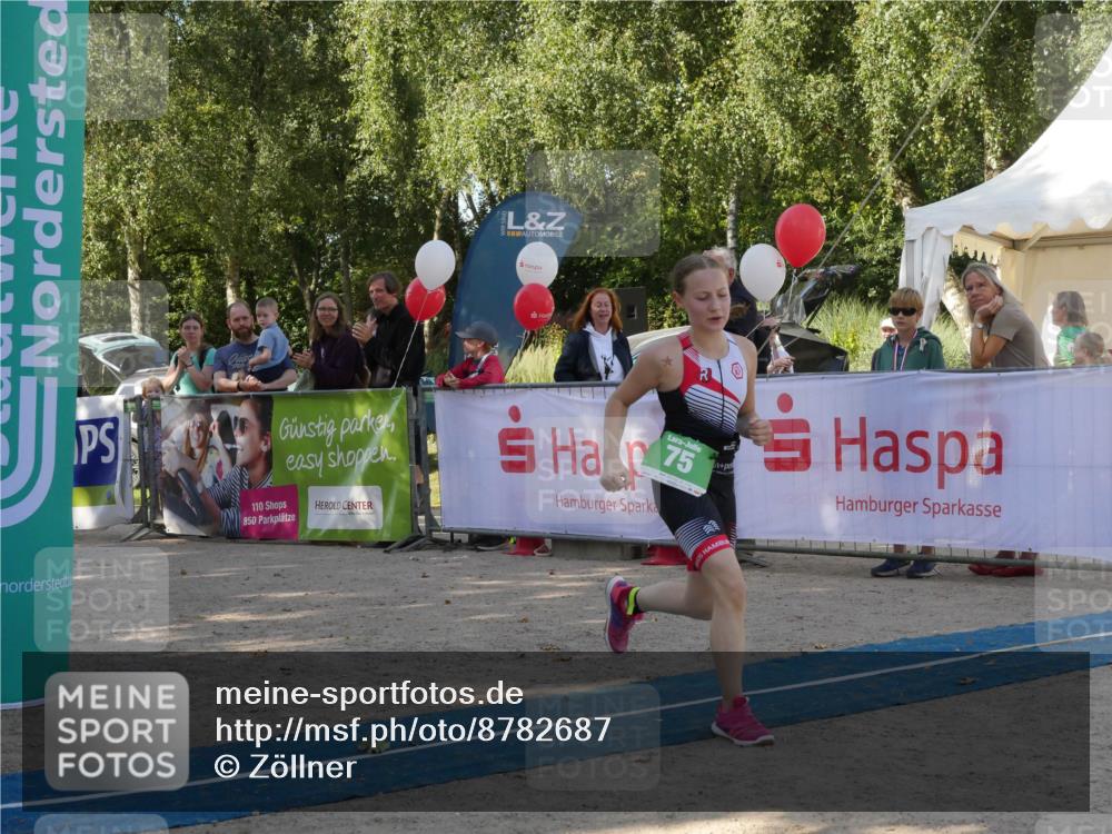 07.09.2025 - 19. Norderstedt Triathlon Zöllner http://msf.ph/oto/8782687 07.09.2025 11:07:12 Ziel 75 meine-sportfotos.de