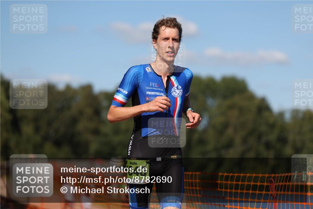 07.09.2025 - 19. Norderstedt Triathlon Michael Strokosch http://msf.ph/oto/8782690 07.09.2025 15:14:35 Laufen 1017, 1040 meine-sportfotos.de