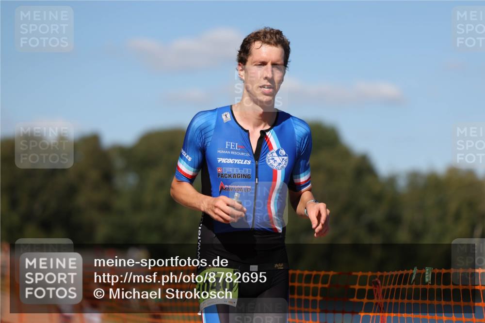 07.09.2025 - 19. Norderstedt Triathlon Michael Strokosch http://msf.ph/oto/8782695 07.09.2025 15:14:35 Laufen 1017, 1040 meine-sportfotos.de