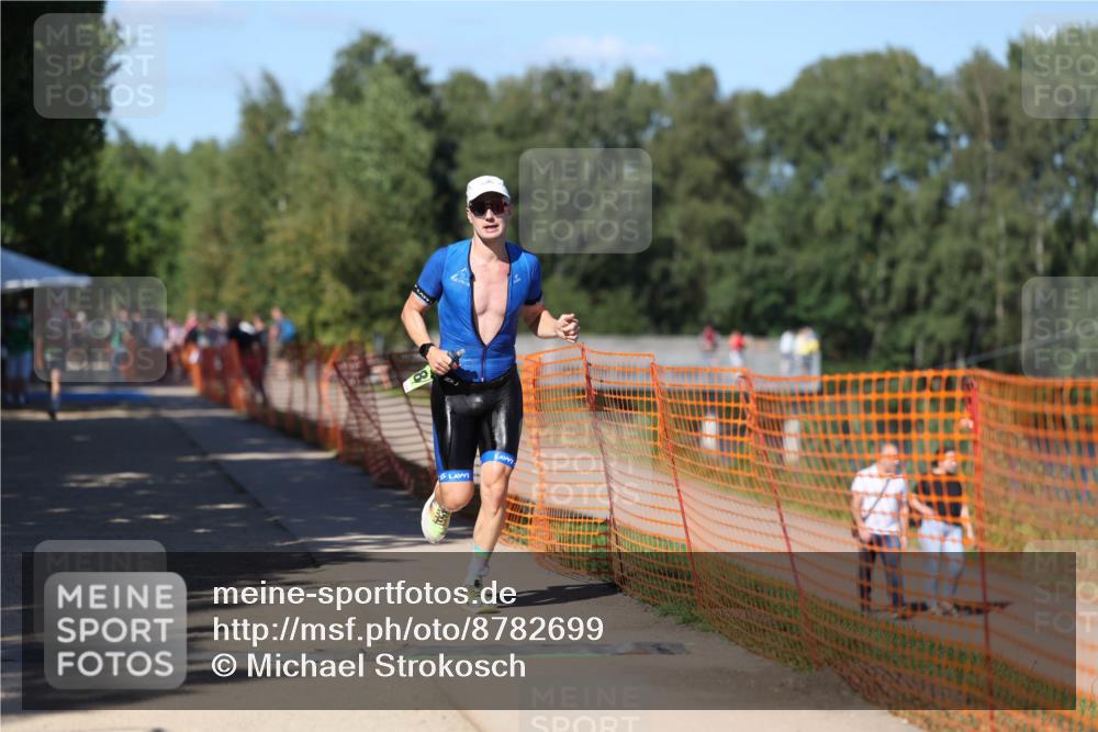 07.09.2025 - 19. Norderstedt Triathlon Michael Strokosch http://msf.ph/oto/8782699 07.09.2025 15:14:44 Laufen 1008 meine-sportfotos.de