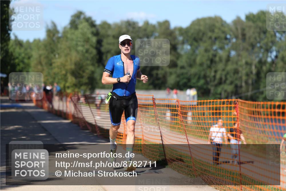 07.09.2025 - 19. Norderstedt Triathlon Michael Strokosch http://msf.ph/oto/8782711 07.09.2025 15:14:44 Laufen 1008 meine-sportfotos.de