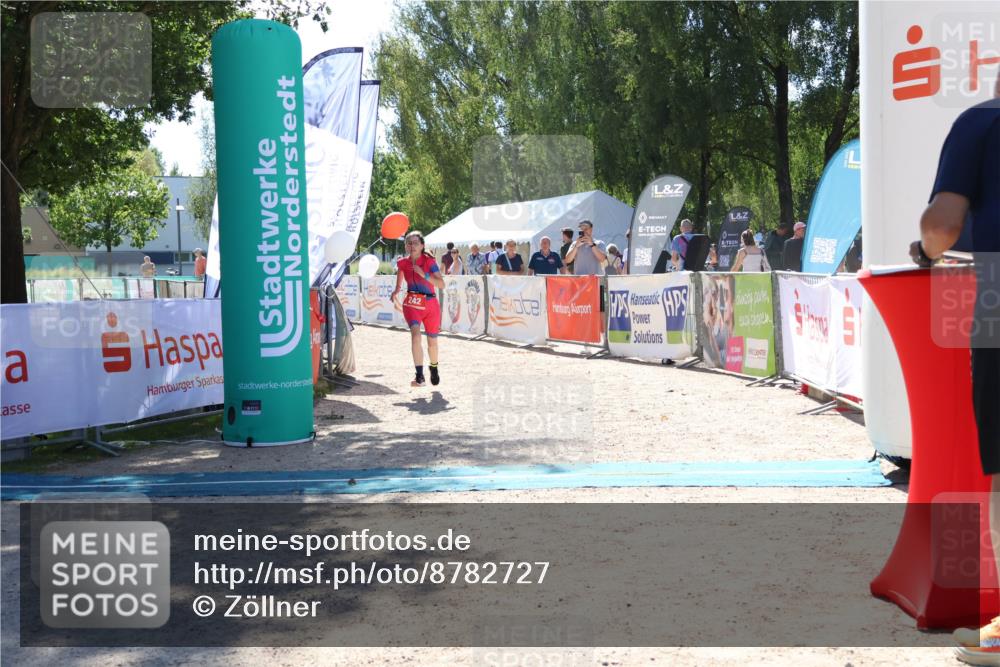 07.09.2025 - 19. Norderstedt Triathlon Zöllner http://msf.ph/oto/8782727 07.09.2025 14:21:26 Ziel 242 meine-sportfotos.de