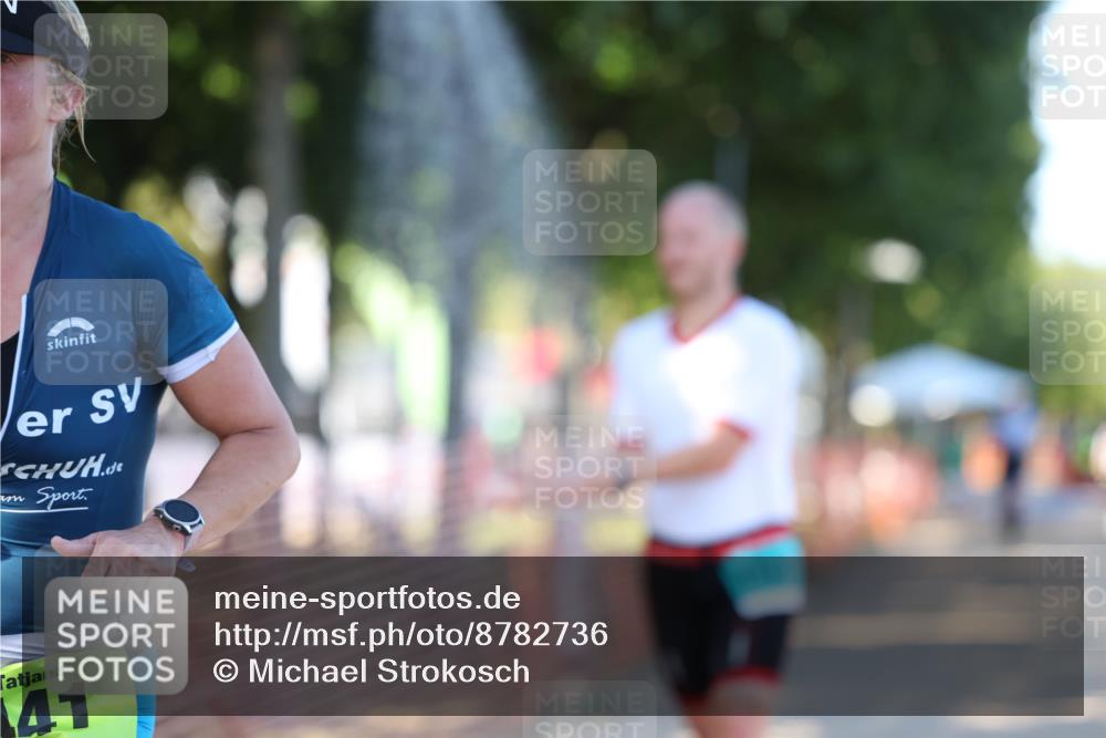 07.09.2025 - 19. Norderstedt Triathlon Michael Strokosch http://msf.ph/oto/8782736 07.09.2025 16:10:33 Laufen 1071, 1537 meine-sportfotos.de