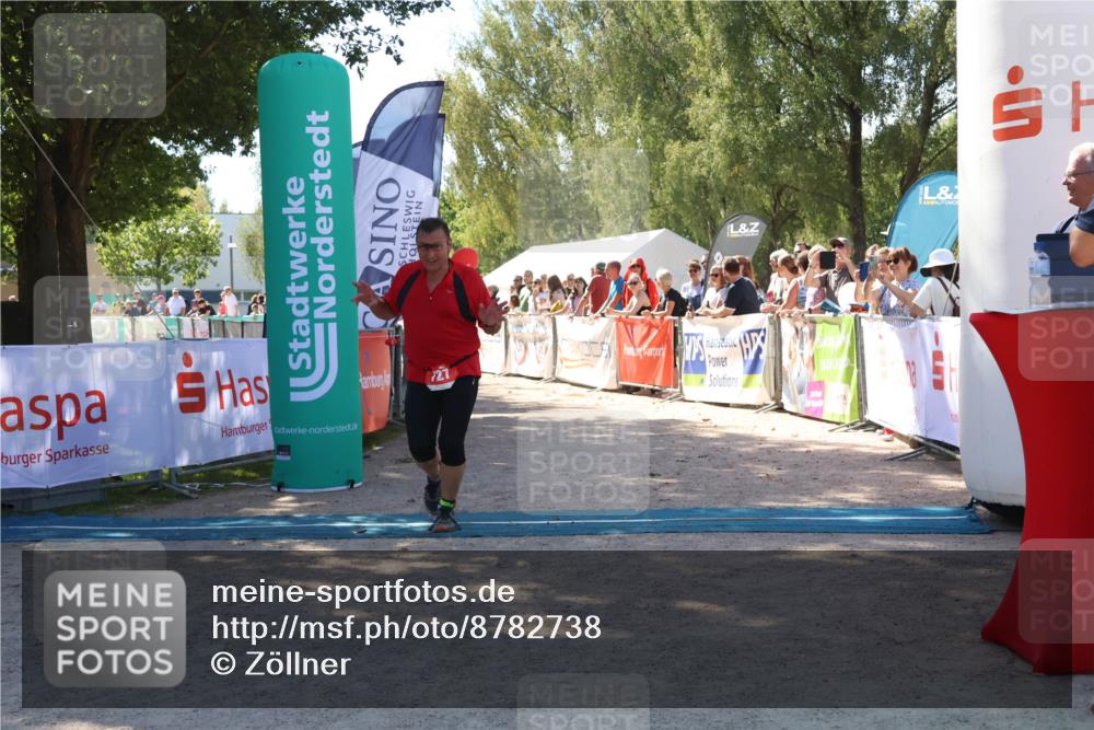 07.09.2025 - 19. Norderstedt Triathlon Zöllner http://msf.ph/oto/8782738 07.09.2025 13:01:30 Ziel 727 meine-sportfotos.de