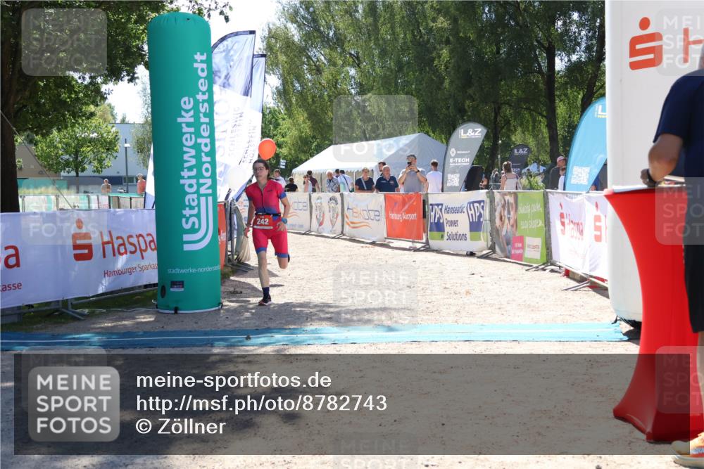 07.09.2025 - 19. Norderstedt Triathlon Zöllner http://msf.ph/oto/8782743 07.09.2025 14:21:27 Ziel 242 meine-sportfotos.de