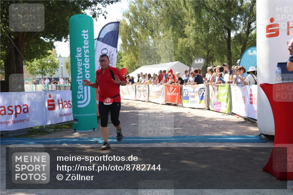 07.09.2025 - 19. Norderstedt Triathlon Zöllner http://msf.ph/oto/8782744 07.09.2025 13:01:31 Ziel 727 meine-sportfotos.de