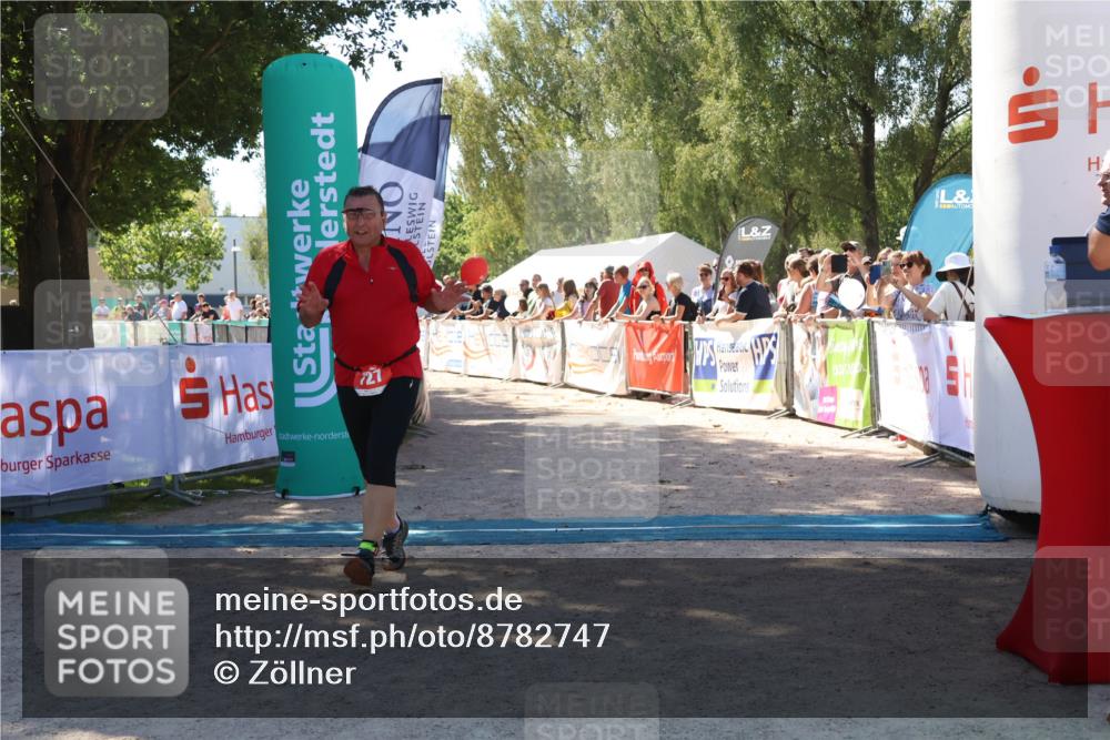 07.09.2025 - 19. Norderstedt Triathlon Zöllner http://msf.ph/oto/8782747 07.09.2025 13:01:31 Ziel 727 meine-sportfotos.de