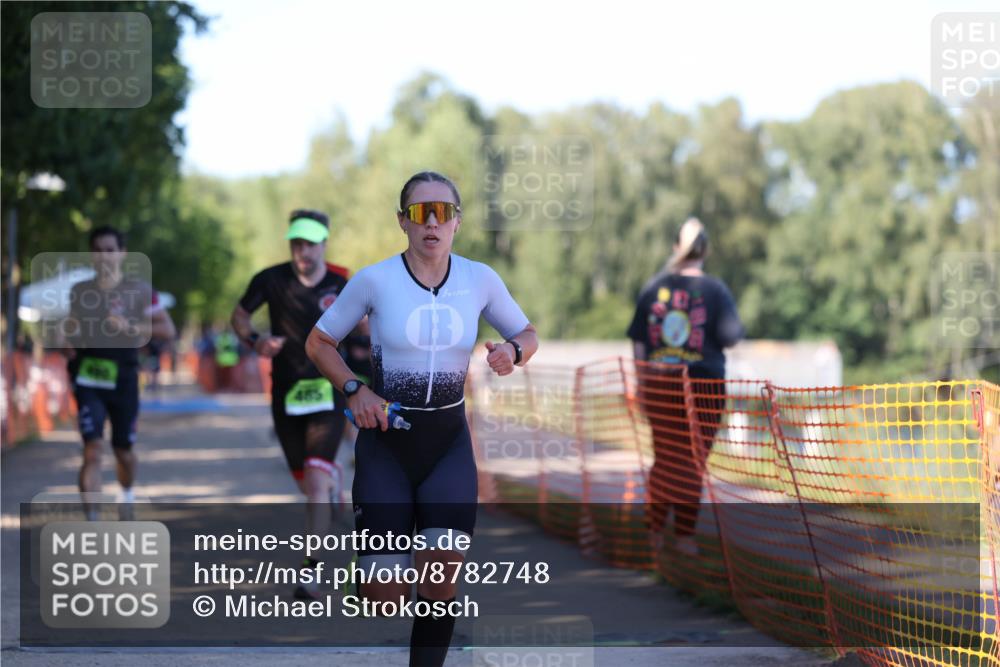 07.09.2025 - 19. Norderstedt Triathlon Michael Strokosch http://msf.ph/oto/8782748 07.09.2025 16:10:41 Laufen 448, 460, 485, 490, 1071 meine-sportfotos.de