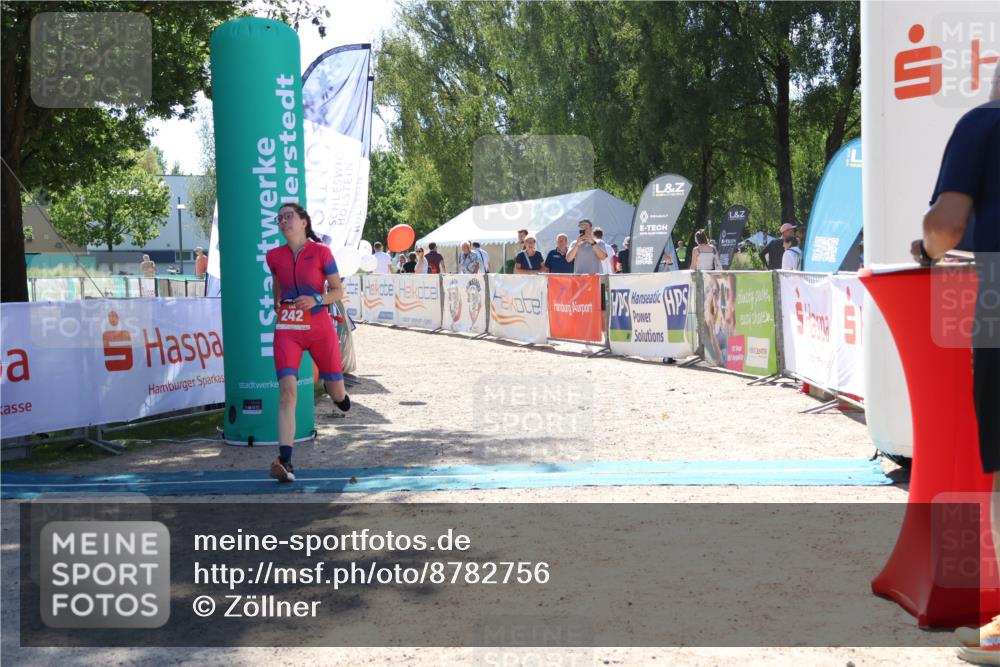 07.09.2025 - 19. Norderstedt Triathlon Zöllner http://msf.ph/oto/8782756 07.09.2025 14:21:27 Ziel 242 meine-sportfotos.de