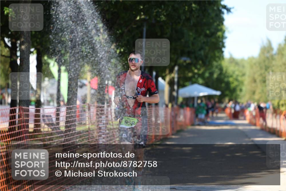 07.09.2025 - 19. Norderstedt Triathlon Michael Strokosch http://msf.ph/oto/8782758 07.09.2025 15:14:56 Laufen 958 meine-sportfotos.de