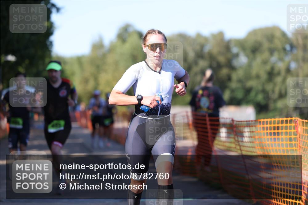 07.09.2025 - 19. Norderstedt Triathlon Michael Strokosch http://msf.ph/oto/8782760 07.09.2025 16:10:41 Laufen 448, 460, 485, 490, 1071 meine-sportfotos.de