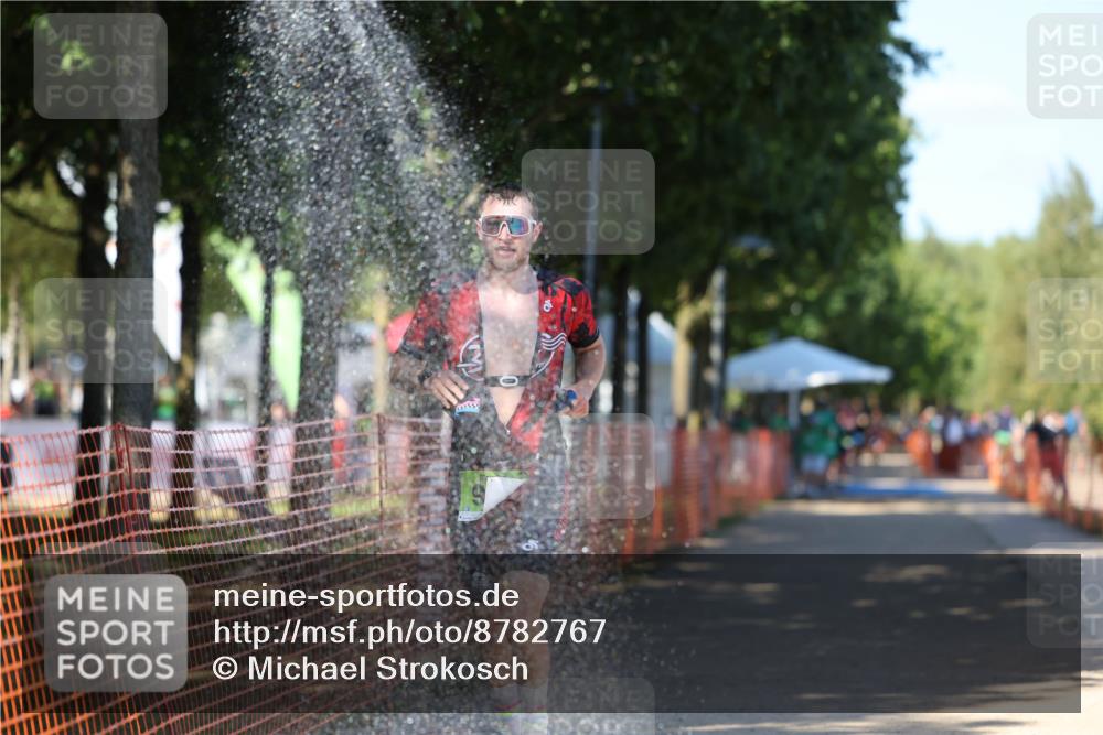 07.09.2025 - 19. Norderstedt Triathlon Michael Strokosch http://msf.ph/oto/8782767 07.09.2025 15:14:57 Laufen 958 meine-sportfotos.de