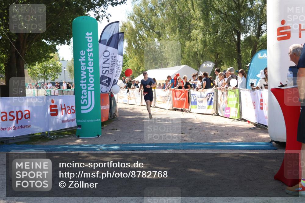 07.09.2025 - 19. Norderstedt Triathlon Zöllner http://msf.ph/oto/8782768 07.09.2025 13:01:58 Ziel 210 meine-sportfotos.de