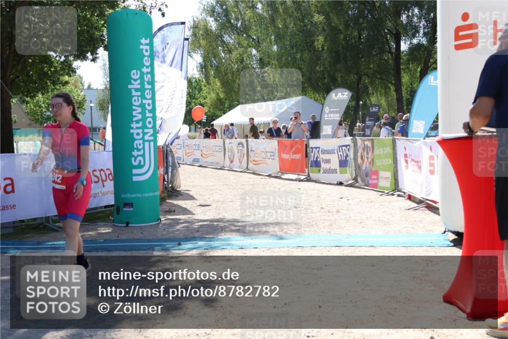 07.09.2025 - 19. Norderstedt Triathlon Zöllner http://msf.ph/oto/8782782 07.09.2025 14:21:29 Ziel 242 meine-sportfotos.de