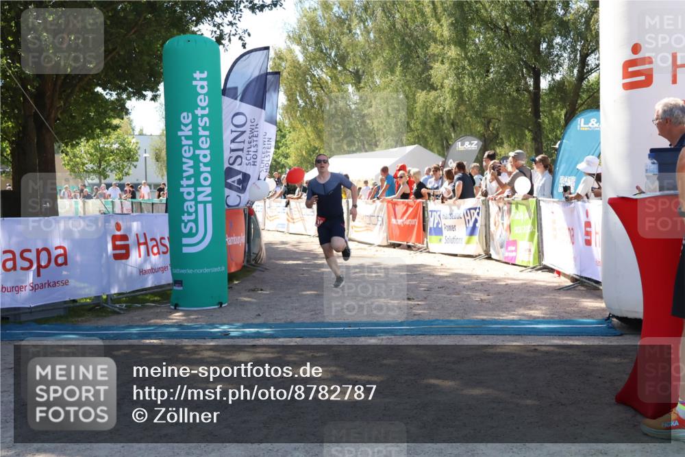 07.09.2025 - 19. Norderstedt Triathlon Zöllner http://msf.ph/oto/8782787 07.09.2025 13:01:59 Ziel 210 meine-sportfotos.de