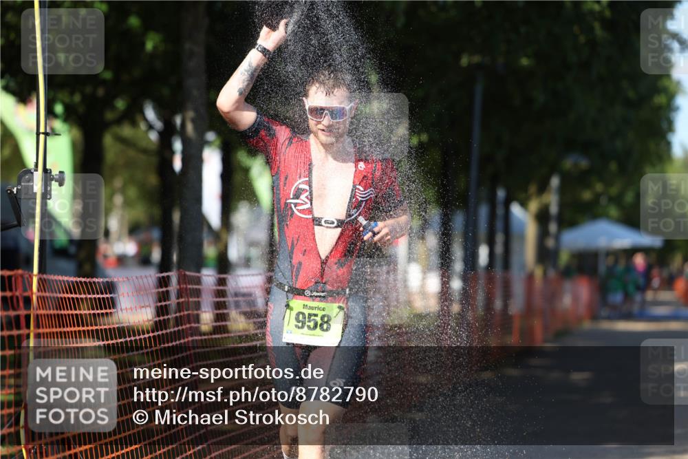 07.09.2025 - 19. Norderstedt Triathlon Michael Strokosch http://msf.ph/oto/8782790 07.09.2025 15:14:57 Laufen 958 meine-sportfotos.de