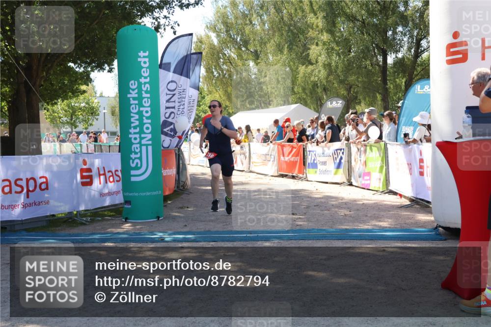 07.09.2025 - 19. Norderstedt Triathlon Zöllner http://msf.ph/oto/8782794 07.09.2025 13:02:00 Ziel 210 meine-sportfotos.de