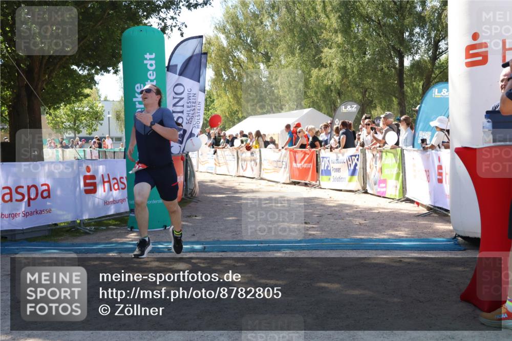 07.09.2025 - 19. Norderstedt Triathlon Zöllner http://msf.ph/oto/8782805 07.09.2025 13:02:01 Ziel 210 meine-sportfotos.de