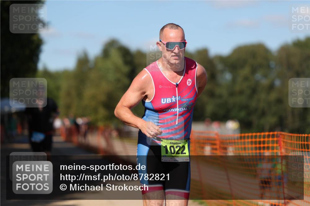 07.09.2025 - 19. Norderstedt Triathlon Michael Strokosch http://msf.ph/oto/8782821 07.09.2025 15:15:26 Laufen 981, 1022, 1459 meine-sportfotos.de