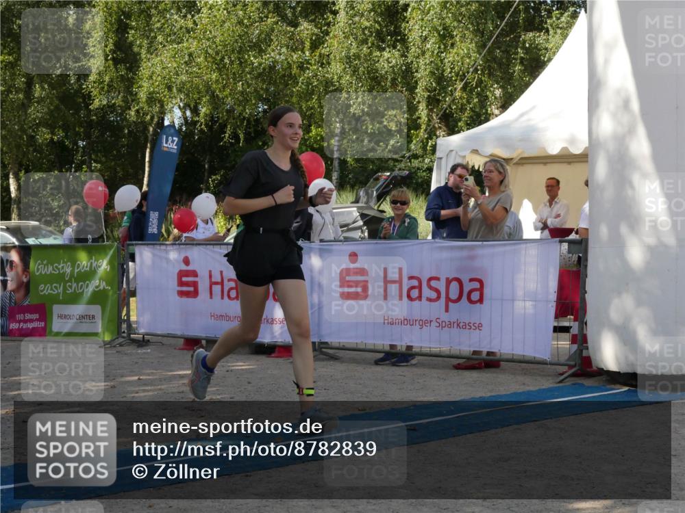 07.09.2025 - 19. Norderstedt Triathlon Zöllner http://msf.ph/oto/8782839 07.09.2025 11:12:08 Ziel 666 meine-sportfotos.de