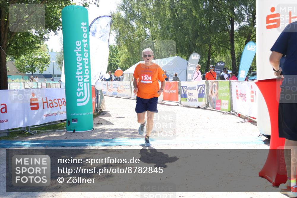 07.09.2025 - 19. Norderstedt Triathlon Zöllner http://msf.ph/oto/8782845 07.09.2025 14:26:19 Ziel 1304 meine-sportfotos.de