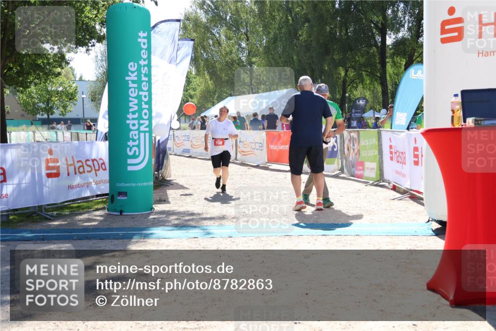 07.09.2025 - 19. Norderstedt Triathlon Zöllner http://msf.ph/oto/8782863 07.09.2025 14:36:03 Ziel 708 meine-sportfotos.de