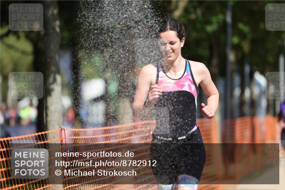 07.09.2025 - 19. Norderstedt Triathlon Michael Strokosch http://msf.ph/oto/8782912 07.09.2025 12:14:09 Laufen 704, 1246, 1334 meine-sportfotos.de