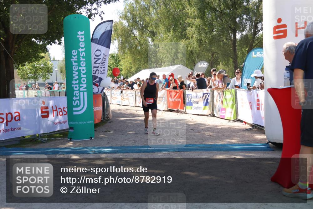 07.09.2025 - 19. Norderstedt Triathlon Zöllner http://msf.ph/oto/8782919 07.09.2025 13:02:34 Ziel 1380 meine-sportfotos.de