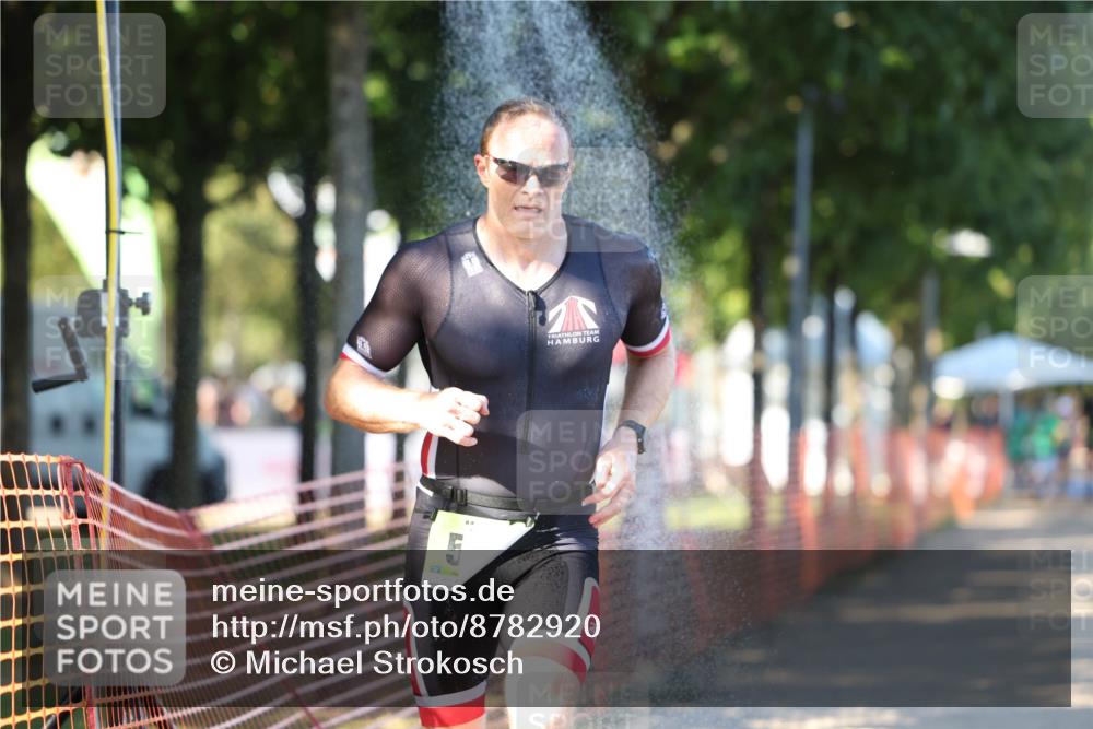 07.09.2025 - 19. Norderstedt Triathlon Michael Strokosch http://msf.ph/oto/8782920 07.09.2025 16:11:01 Laufen 547, 548 meine-sportfotos.de