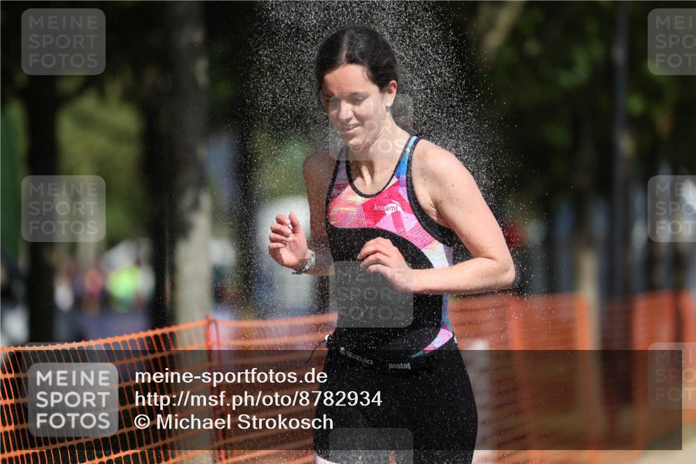 07.09.2025 - 19. Norderstedt Triathlon Michael Strokosch http://msf.ph/oto/8782934 07.09.2025 12:14:09 Laufen 704, 1246, 1334 meine-sportfotos.de