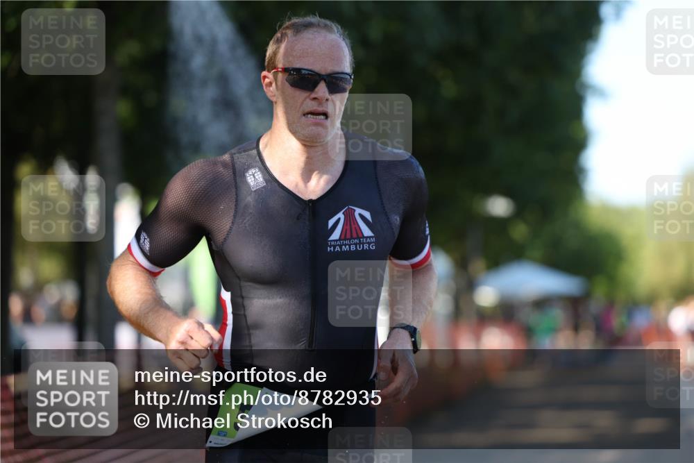 07.09.2025 - 19. Norderstedt Triathlon Michael Strokosch http://msf.ph/oto/8782935 07.09.2025 16:11:01 Laufen 547, 548 meine-sportfotos.de