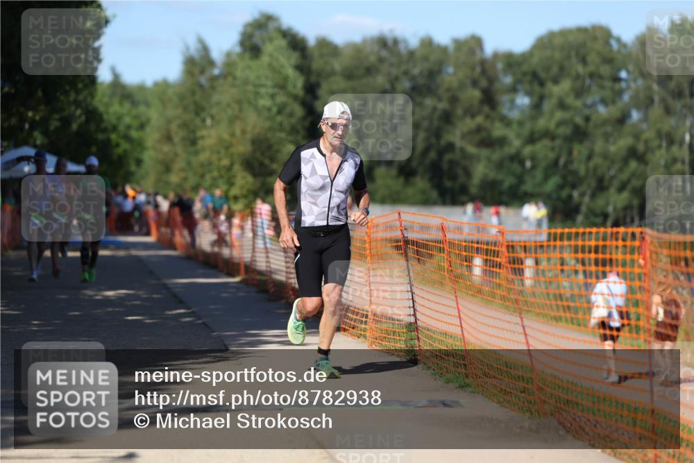 07.09.2025 - 19. Norderstedt Triathlon Michael Strokosch http://msf.ph/oto/8782938 07.09.2025 15:15:52 Laufen 964 meine-sportfotos.de