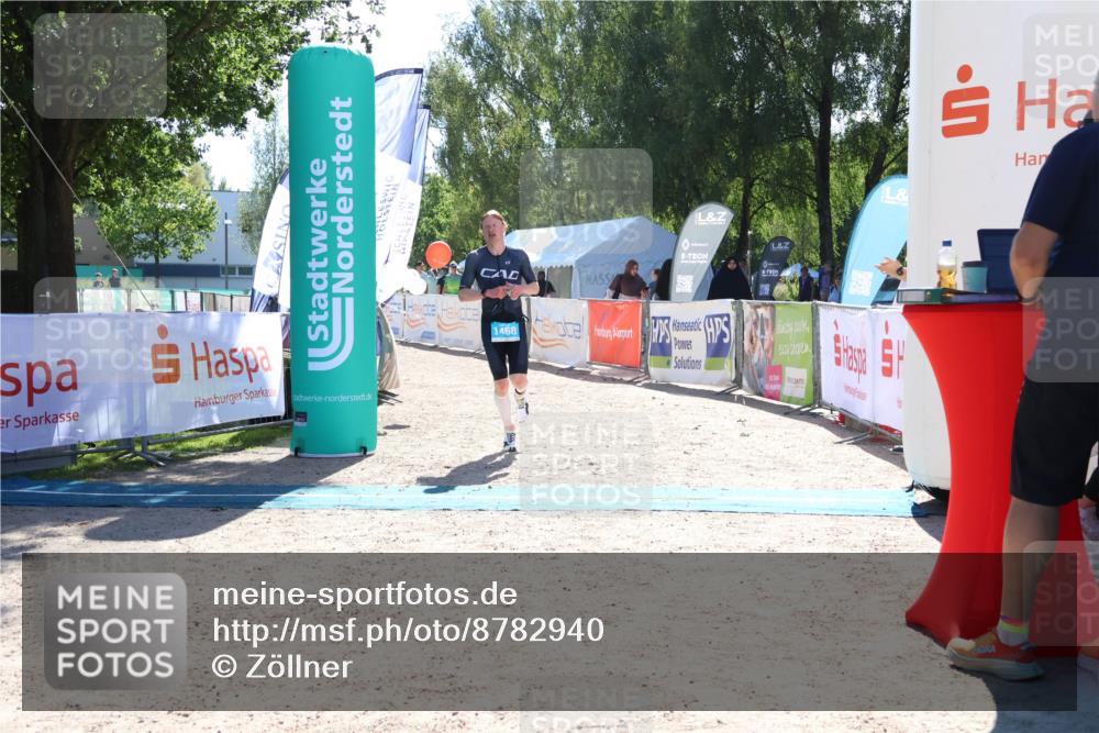 07.09.2025 - 19. Norderstedt Triathlon Zöllner http://msf.ph/oto/8782940 07.09.2025 15:02:07 Ziel 1468 meine-sportfotos.de