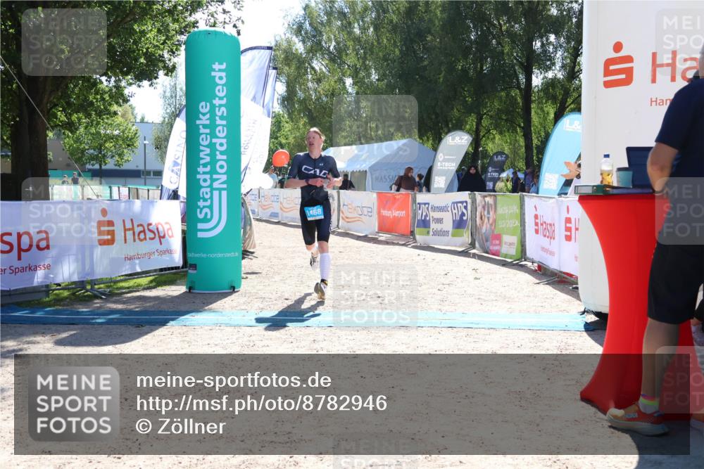 07.09.2025 - 19. Norderstedt Triathlon Zöllner http://msf.ph/oto/8782946 07.09.2025 15:02:08 Ziel 1468 meine-sportfotos.de