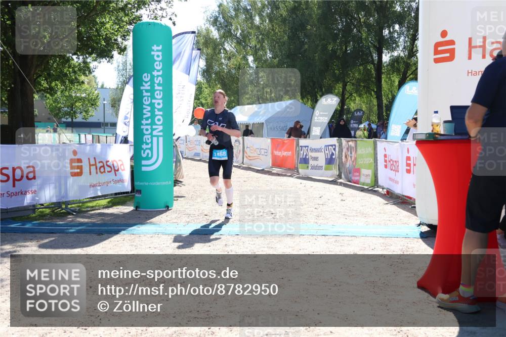 07.09.2025 - 19. Norderstedt Triathlon Zöllner http://msf.ph/oto/8782950 07.09.2025 15:02:08 Ziel 1468 meine-sportfotos.de
