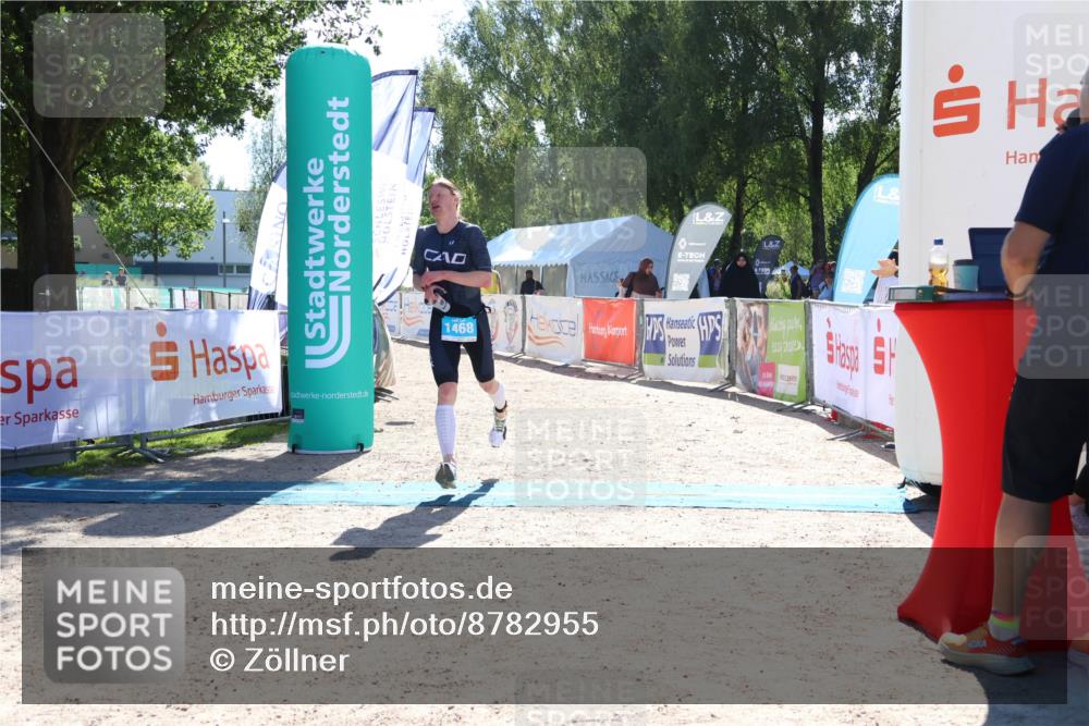 07.09.2025 - 19. Norderstedt Triathlon Zöllner http://msf.ph/oto/8782955 07.09.2025 15:02:08 Ziel 1468 meine-sportfotos.de